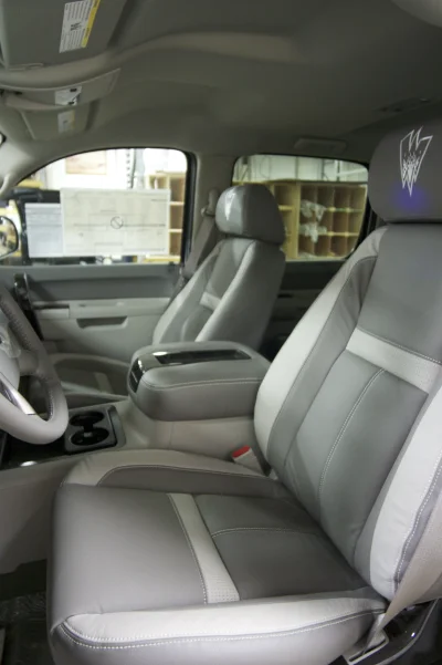 FRONT SEATS - 2014 CHEVY  CUSTOM - Image 7 of 27