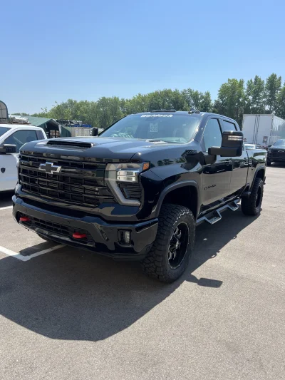 2026 CHEVY SILVERADO 2500 - LEVEL PACKAGE - BLACK (GBA) - 2026 CHEVY SILVERADO 2500 LEVEL - Image 1 of 15
