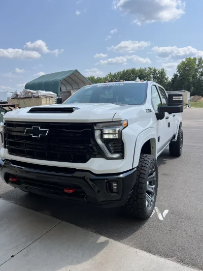 CUSTOM CHEVY 2500 WALDOCH BUILT M80X PACKAGE - 2026 CHEVY SILVERADO 2500 M80X - Image 4 of 16