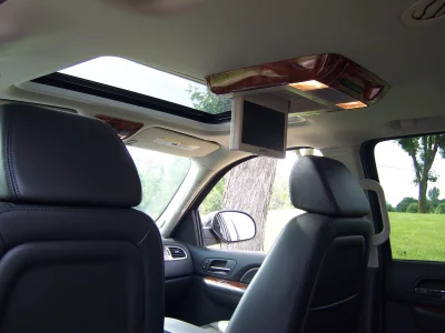 INTERIOR CHEVY SUV - 2020 CHEVY  CUSTOM - Image 5 of 6