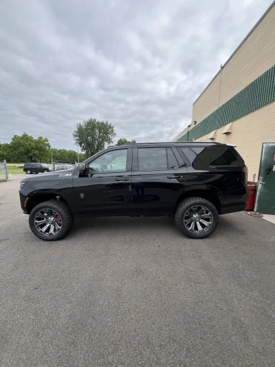 2026 CHEVY TAHOE 1500 Z71 - RAMPAGE PACKAGE -  BLACK (GBA) - 2026 CHEVY TAHOE RAMPAGE - Image 4 of 15