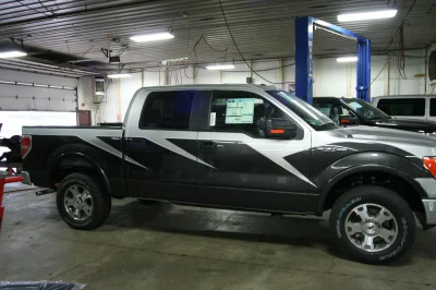 CUSTOM PAINT - 2015 FORD F-150 CUSTOM - Image 9 of 19