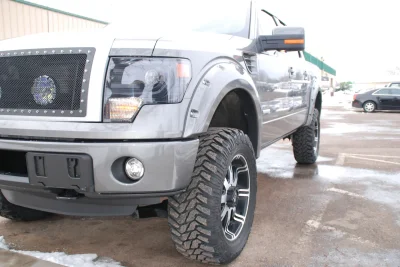 OLDER - 2015 FORD F-150 RAMPAGE - Image 334 of 353