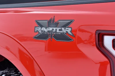 RACE RED 3 - 2016 FORD F-150 RAPTOR X - Image 8 of 9