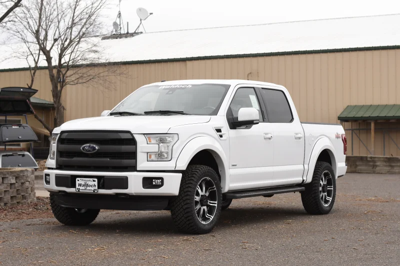 OXFORD WHITE 1 by Waldoch Crafts