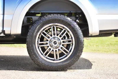 BLUE AND SILVER - 2019 FORD F-150 M80 - Image 15 of 19