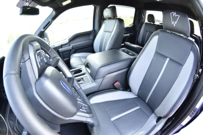 BLUE AND SILVER - 2019 FORD F-150 M80 - Image 18 of 19