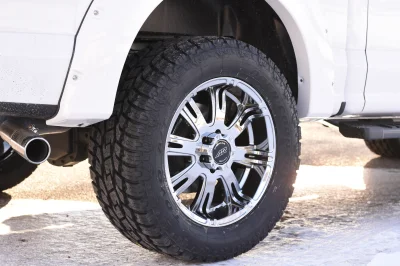 OXFORD WHITE 2 - 2019 FORD F-150 M80 - Image 8 of 9