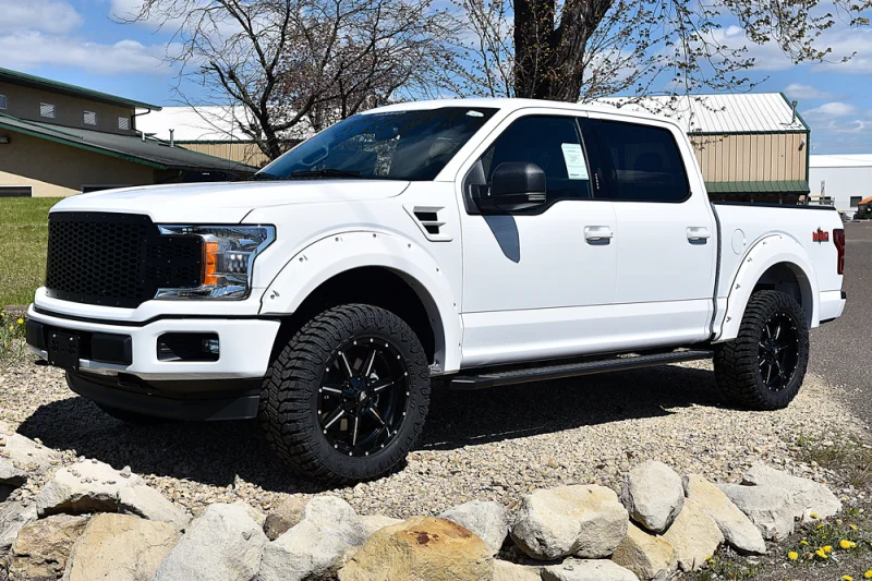 OXFORD WHITE 2 by Waldoch Crafts