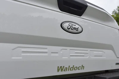 OXFORD WHITE 3 - 2020 FORD F-150 M80 - Image 8 of 10