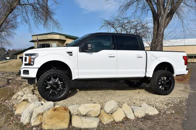 BLACK AND WHITE - 2021 FORD F-150 LIFT - Image 2 of 10