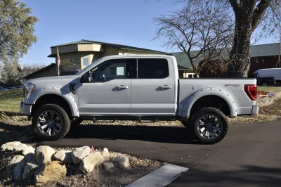 2023 FORD F-150 LIFT PACKAGE BY WALDOCH - WHITE CUSTOM FORD F150 - 2023 FORD F-150 LIFT - Image 3 of 20