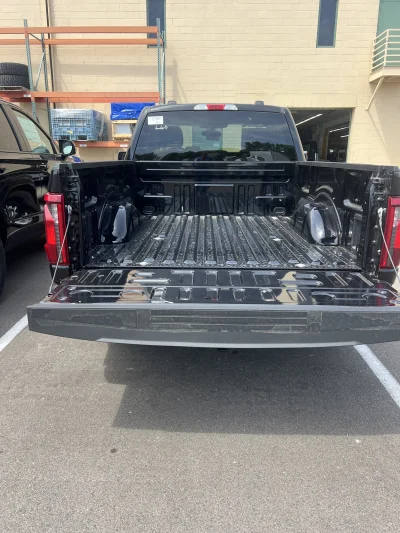 2026 FORD F150 XL  - BASIC PACKAGE - AGATE BLACK (UM) - 2026 FORD F-150 CUSTOM - Image 4 of 13