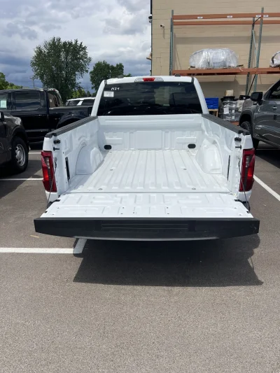 2026 FORD F150 XL - LOWERED PACKAGE - OXFORD WHITE (YZ) - 2026 FORD F-150 CUSTOM - Image 4 of 4