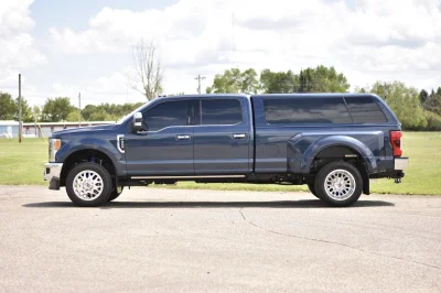 BLUE JEANS - 2020 FORD F-250 BIG WHEELER - Image 5 of 16