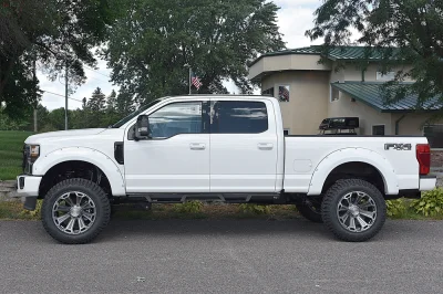 SUMMIT WHITE 1 - 2020 FORD F-250 LIFT - Image 3 of 11
