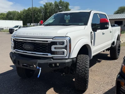 2025 F250 LARIAT ULTIMATE 7.2 GAS CUSTOM LIFT - 2025 FORD F-250 CUSTOM - Image 2 of 4