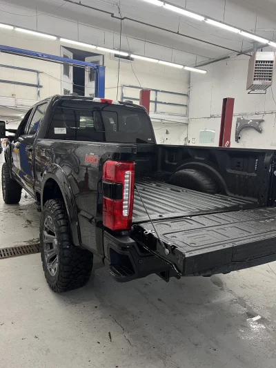 2026 FORD F250 - M80X PACKAGE - AGATE BLACK (UM) - 2026 FORD F-250 LEVEL - Image 9 of 14
