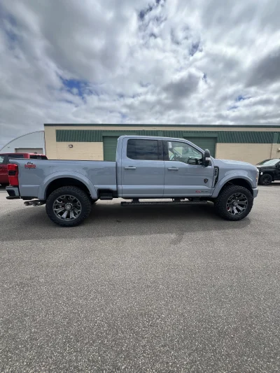 2026 FORD F250 LARIET - M80 PACKAGE - GLACIER GRAY (R7) - 2026 FORD F-250 M80 - Image 13 of 15