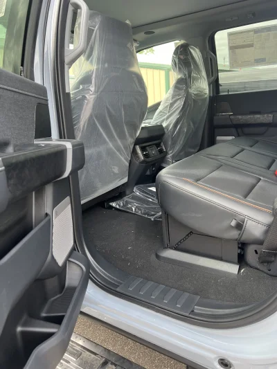 2026 FORD F250 LARIET - M80 PACKAGE - GLACIER GRAY (R7) - 2026 FORD F-250 M80 - Image 8 of 15