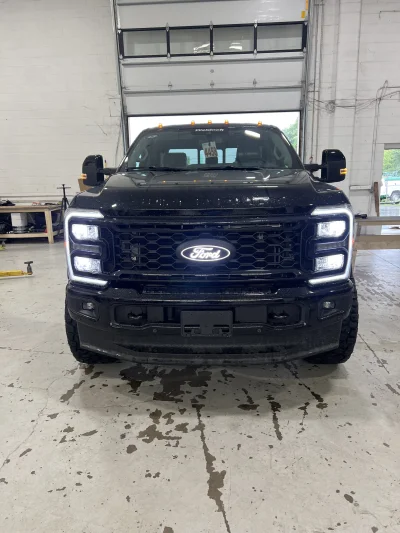2026 FORD F250 LARIAT - M80X  PACKAGE - AGATE BLACK (UM) - 2026 FORD F-250 M80X - Image 2 of 15