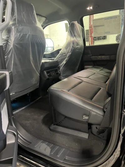 2026 FORD F250 LARIAT - M80X  PACKAGE - AGATE BLACK (UM) - 2026 FORD F-250 M80X - Image 6 of 15