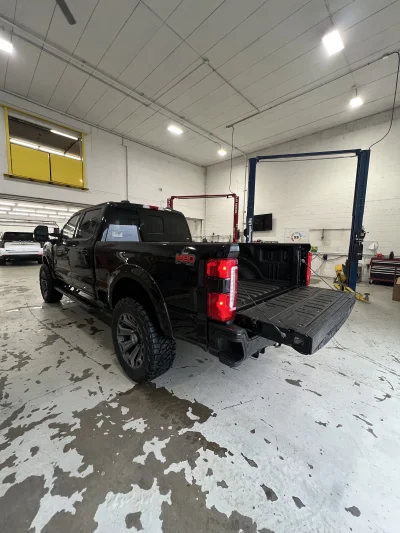 2026 FORD F250 LARIAT - M80X  PACKAGE - AGATE BLACK (UM) - 2026 FORD F-250 M80X - Image 9 of 15