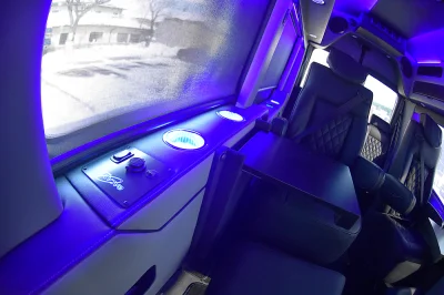 SHADOW BLACK 10 - 2019 FORD TRANSIT LIMO - Image 14 of 15