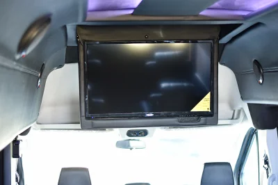 SHADOW BLACK 6 - 2019 FORD TRANSIT LIMO - Image 13 of 22