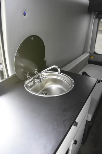 CUSTOM RV CAMPER ON FORD TRANSIT 148 MEDIUM ROOF CONVERSION TRAVEL VAN WALDOCH - 2020 FORD TRANSIT CAMPER - Image 19 of 31