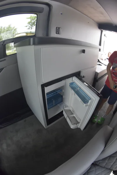 CUSTOM RV CAMPER ON FORD TRANSIT 148 MEDIUM ROOF CONVERSION TRAVEL VAN WALDOCH - 2020 FORD TRANSIT CAMPER - Image 25 of 31