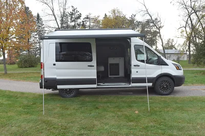 CUSTOM RV CAMPER TRAVEL VAN 5 PASSENGER BIKE HAULER OUTBACK MOUNTAIN VANS BY WALDOCH - 2020 FORD TRANSIT CUSTOM - Image 12 of 20