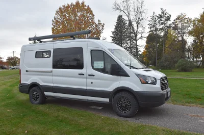 CUSTOM RV CAMPER TRAVEL VAN 5 PASSENGER BIKE HAULER OUTBACK MOUNTAIN VANS BY WALDOCH - 2020 FORD TRANSIT CUSTOM - Image 4 of 20