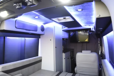 SHADOW BLACK CAMPER - 2020 FORD TRANSIT CUSTOM - Image 12 of 37