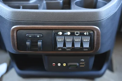 RACE RED 3 - 2020 FORD TRANSIT GALAXY - Image 7 of 9