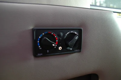 OXFORD WHITE 2 - 2020 FORD TRANSIT GALAXY - Image 9 of 10