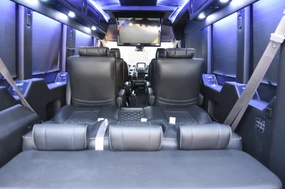 RACE RED 5 - 2020 FORD TRANSIT GALAXY - Image 8 of 18