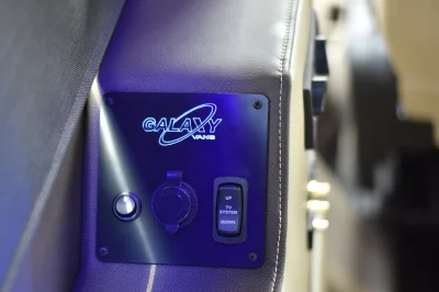 WHITE GOLD - 2020 FORD TRANSIT GALAXY - Image 18 of 20