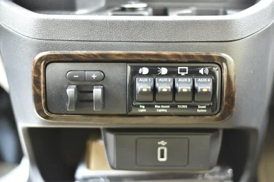 WHITE GOLD - 2020 FORD TRANSIT GALAXY - Image 20 of 20