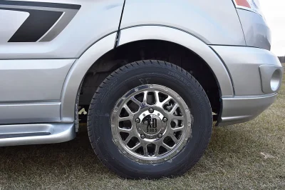 INGOT SILVER 10 TAN INTERIOR - 2020 FORD TRANSIT GALAXY - Image 4 of 22