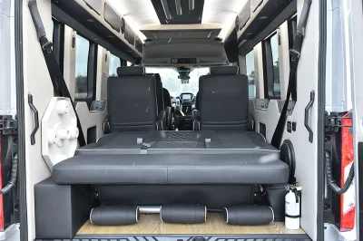 INGOT SILVER 10 TAN INTERIOR - 2020 FORD TRANSIT GALAXY - Image 6 of 22