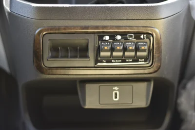 RACE RED MOBILITY - 2020 FORD TRANSIT GALAXY - Image 28 of 29