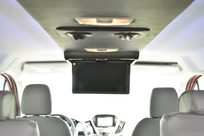 RACE RED 2 - 2020 FORD TRANSIT LANDMARK - Image 11 of 16