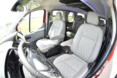 RACE RED 2 - 2020 FORD TRANSIT LANDMARK - Image 16 of 16