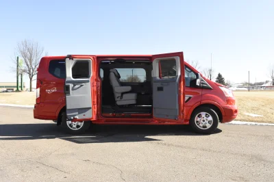 RACE RED - 2020 FORD TRANSIT LANDMARK - Image 8 of 19