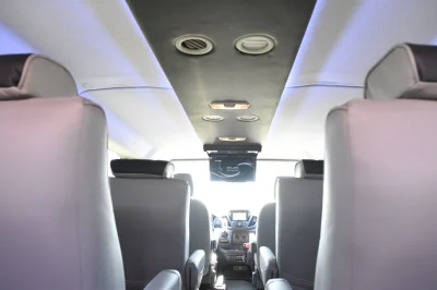 RACE RED - 2020 FORD TRANSIT LANDMARK - Image 9 of 19