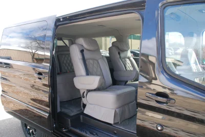 TUXEDO BLACK - 2020 FORD TRANSIT LANDMARK - Image 5 of 17