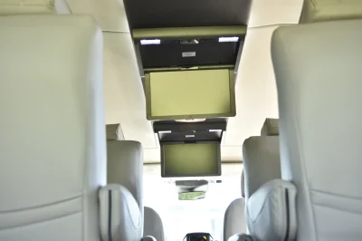 INGOT SILVER - 2020 FORD TRANSIT LANDMARK - Image 11 of 16