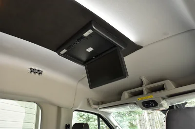 SHADOW BLACK 4 - 2020 FORD TRANSIT LANDMARK - Image 13 of 16