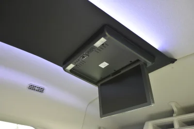 FORD TRANSIT 130 7 PASSENGER CONVERSION VAN LUXURY TRAVEL FAMILY VEHICLE BY WALDOCH LANDMARK EDITION - 2020 FORD TRANSIT LANDMARK - Image 13 of 18